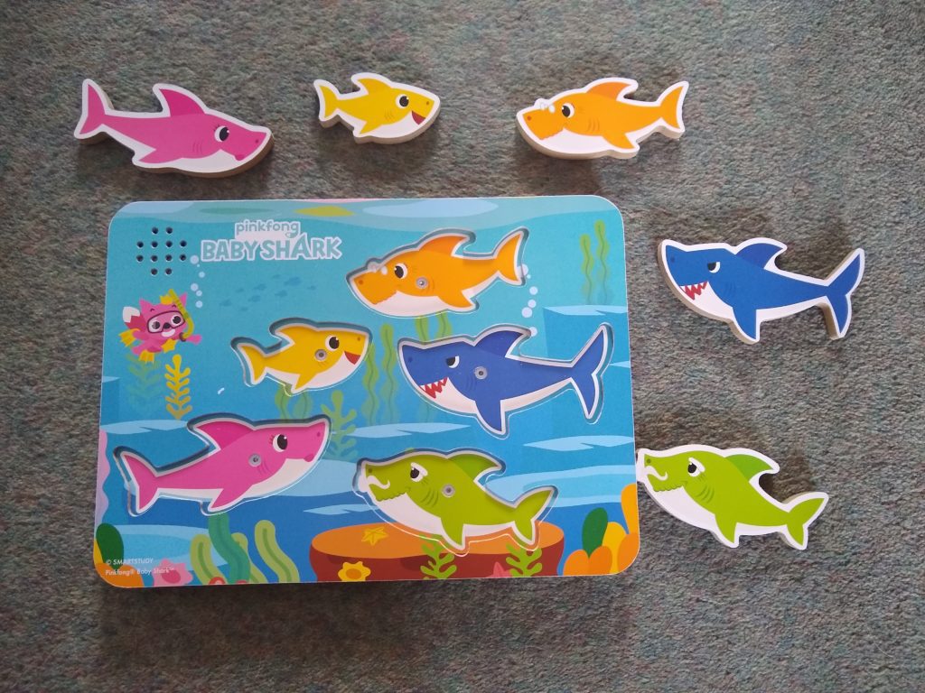 Baby Shark wooden sound puzzle and 'Let's Go Hunt' game - loopyloulaura