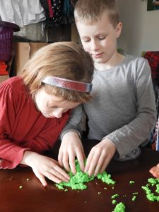 Children playing with Foam Alive