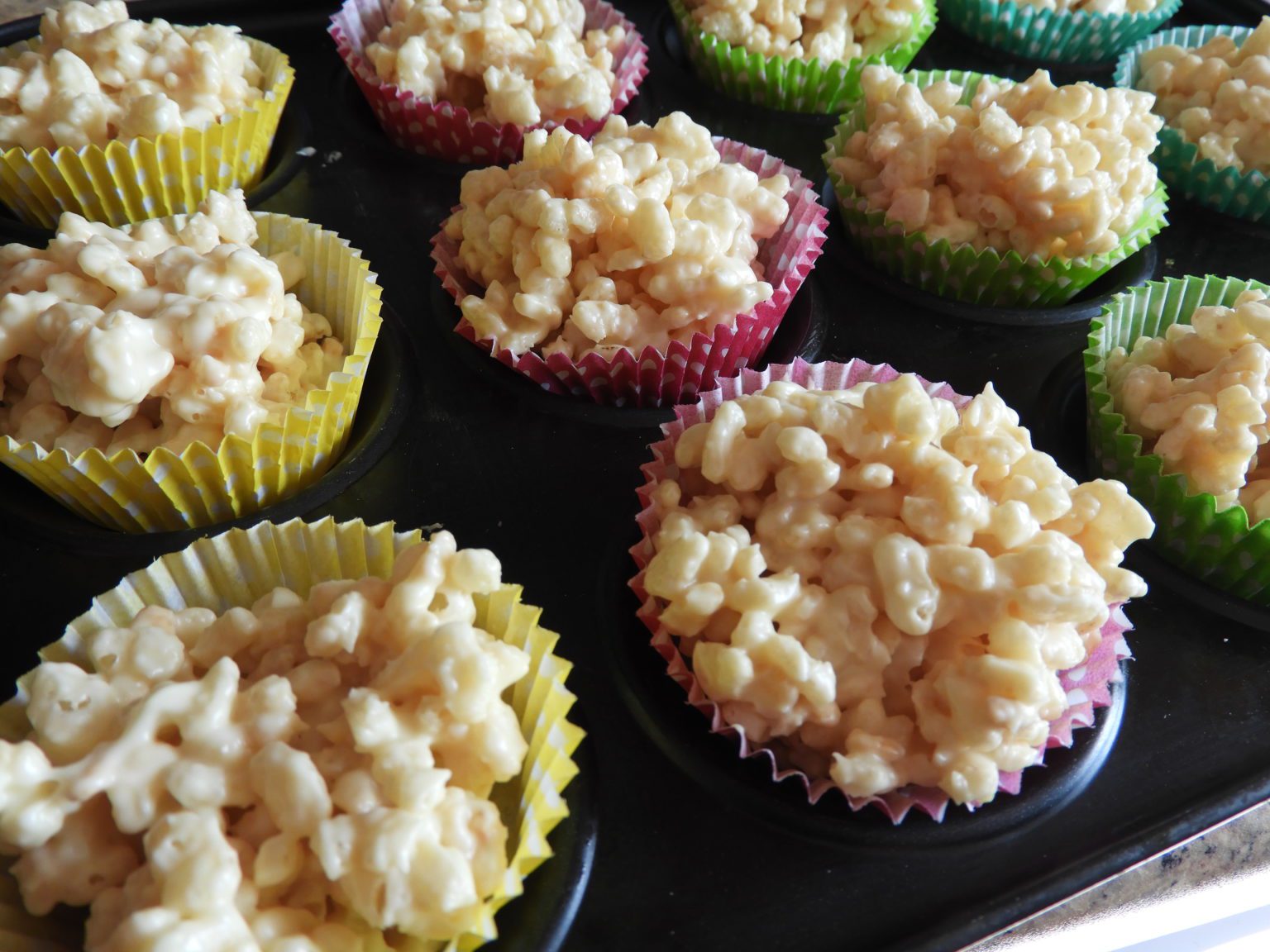 White chocolate rice krispie cakes loopyloulaura