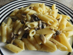 Creamy vegan mushroom pasta