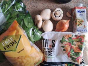 spinach and mushroom pasta ingredients